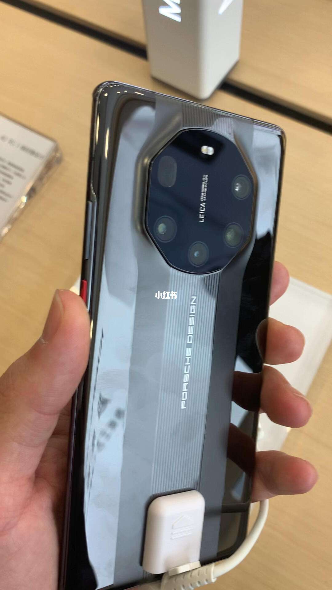 华为mate40rs保时捷版和苹果华为mate40rs保时捷参数配置详细-第2张图片-太平洋在线下载